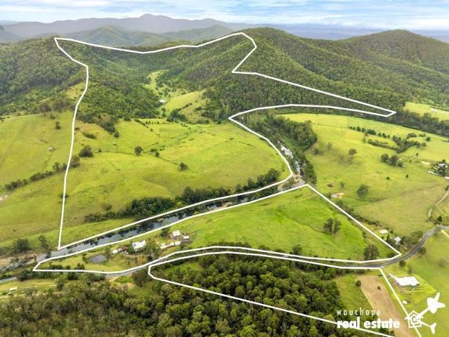 Cottage for sale in Hollisdale, New South Wales