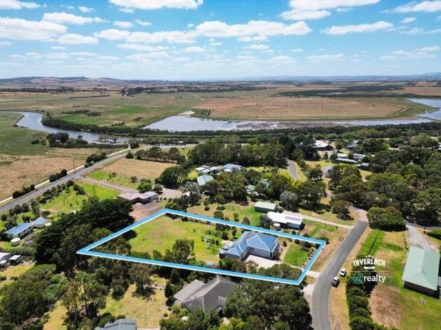 Cottage for sale in Tarwin Lower, Victoria
