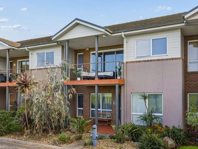 Townhouse for sale in Camerons Creek, Victoria