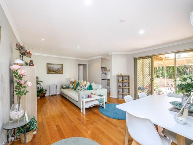 Villa for sale in Como, City of South Perth