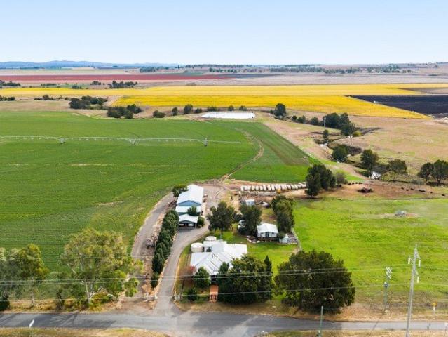 Cottage for sale in Allora, Queensland