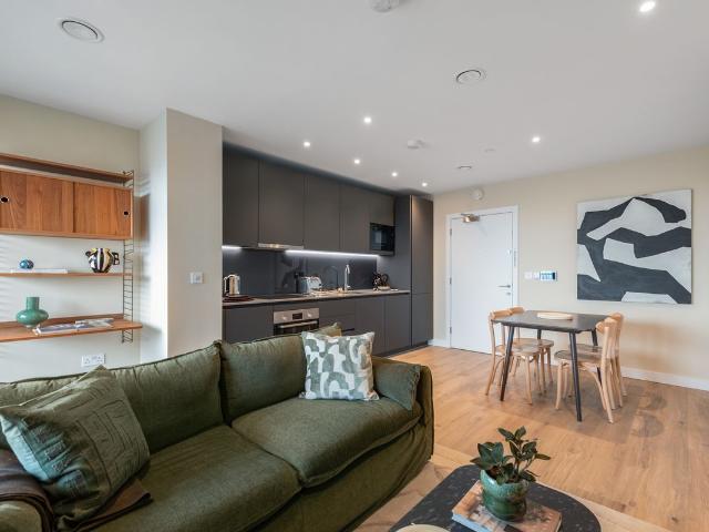 Apartment for rent in Bromley-by-Bow, Poplar Grove