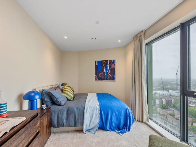Apartment for rent in Bromley-by-Bow, Poplar Grove