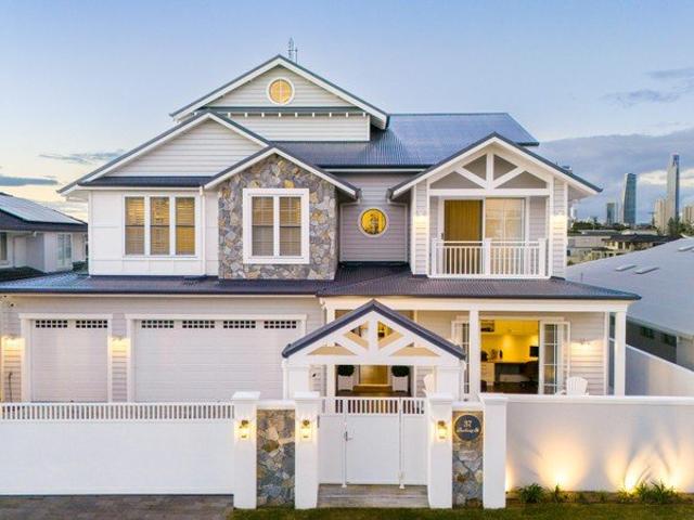 House for sale in Broadbeach Waters, Gold Coast City