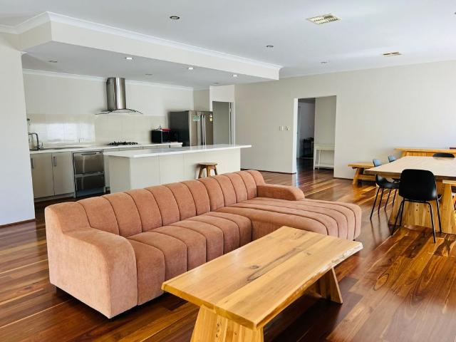 Room for rent in Rivervale, City of Belmont