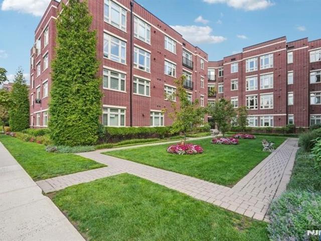 Condo for sale in Englewood, New Jersey