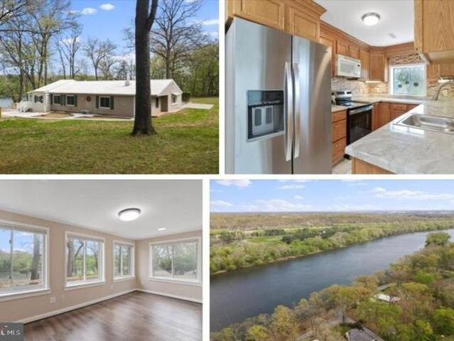 House for sale in Falling Waters