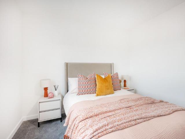 Apartment for rent in Lower Halliford, Surrey