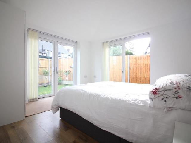 Room for rent in London Borough of Richmond upon Thames, Greater London