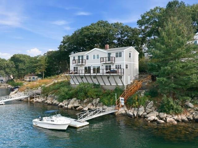 House for sale in Riverview Landing, Gloucester