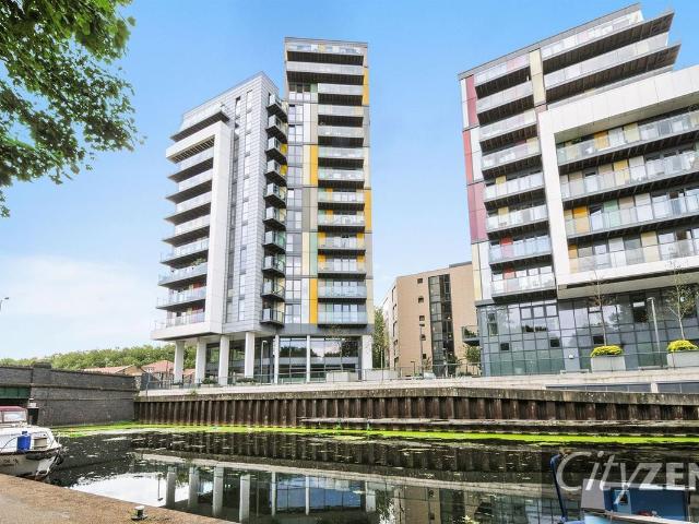 Apartment for rent in Clapton Park, Greater London