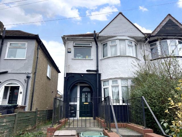 House for rent in Marsh Farm, Luton