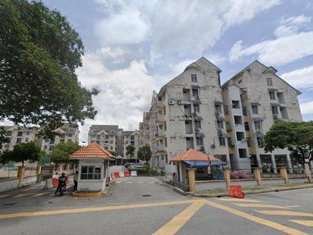Condominium for sale in Langat, Selangor