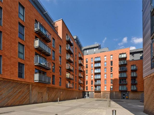 Apartment for rent in Slough