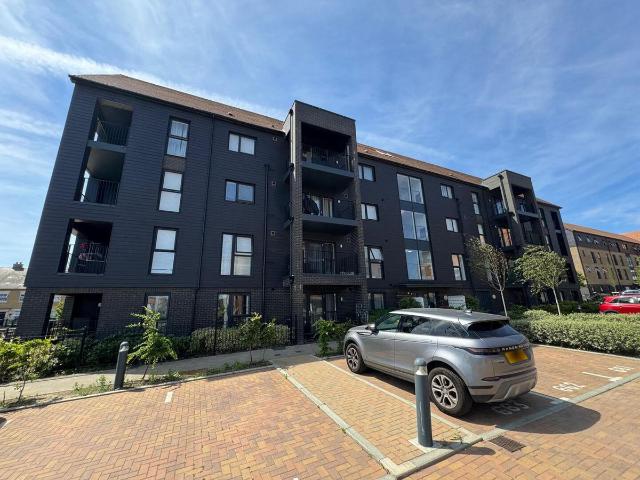 Apartment for rent in Monks Orchard, Kent