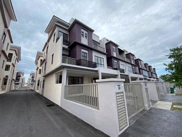 Townhouse for sale in Bandar Baru Bangi, Majlis Perbandaran Kajang