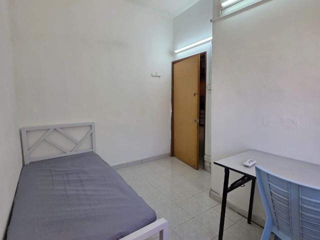 Room for rent in Petaling, Alam Impian