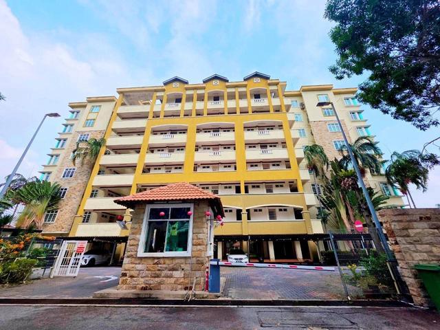 Apartment for sale in Malaka