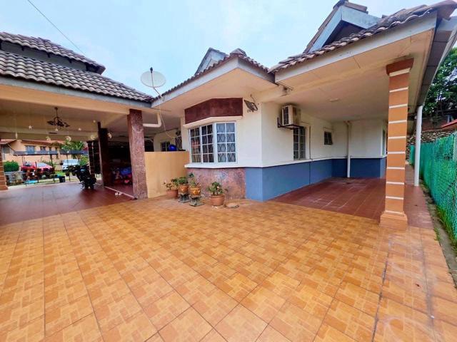 Bungalow for sale in Sendayan Village, Negeri Sembilan