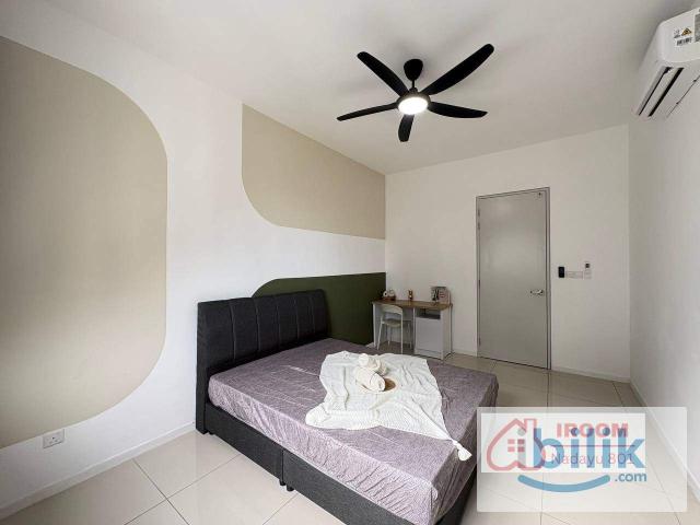 Room for rent in Petaling, Alam Impian