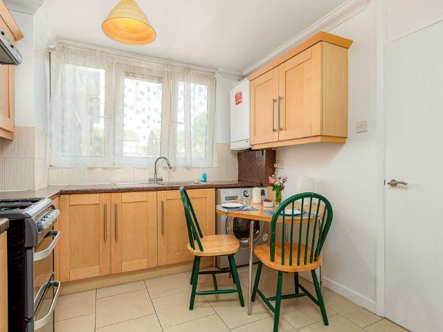 Room for rent in Old Ford, Greater London