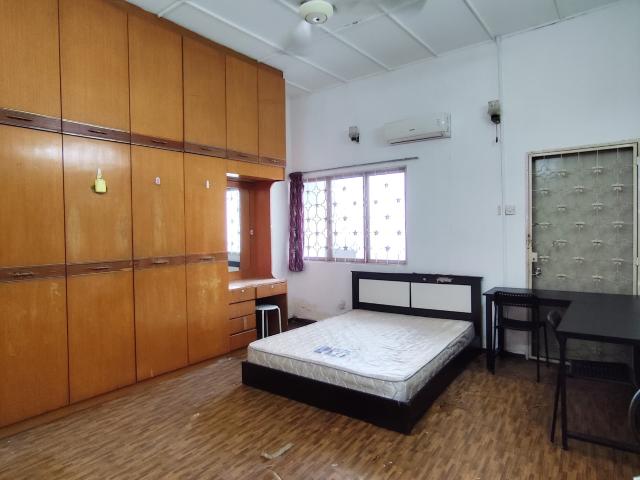Room for rent in Petaling, Damansara Damai