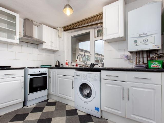 Room for rent in Old Ford, Greater London
