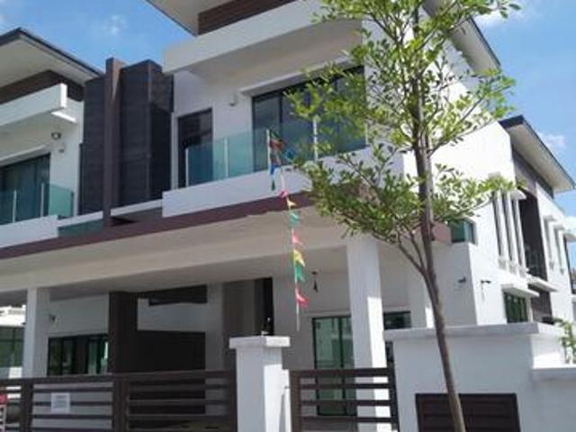 Townhouse for sale in Petaling, Subang Jaya