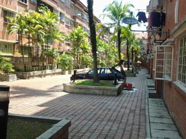 Apartment for sale in Seri Kembangan, Majlis Bandaraya Subang Jaya