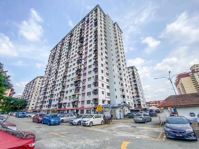 Apartment for sale in Petaling, Damansara Damai