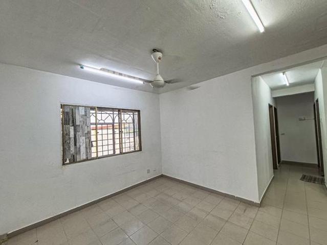 Apartment for sale in Country Heights Damansara, Kuala Lumpur