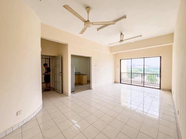 Condominium for sale in Petaling, Damansara Damai