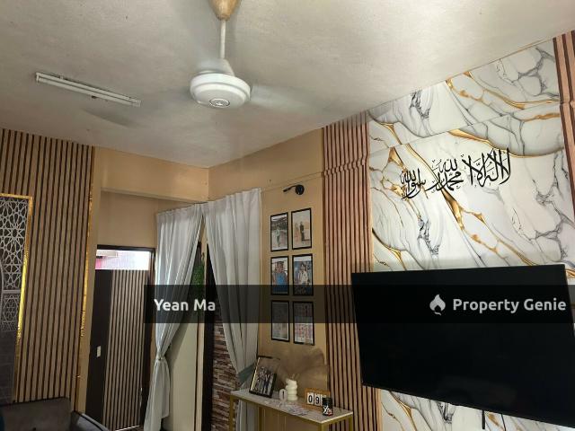 Flat for sale in Petaling, Alam Impian