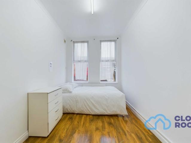 Room for rent in Upton Park, Greater London