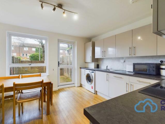 Room for rent in London Borough of Merton, Greater London