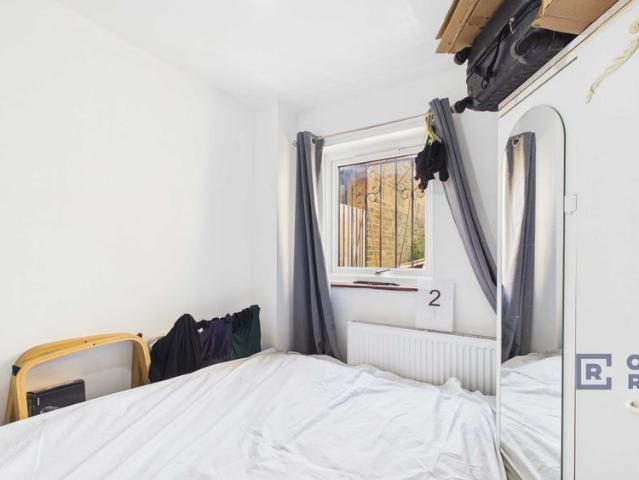 Room for rent in Old Ford, Greater London