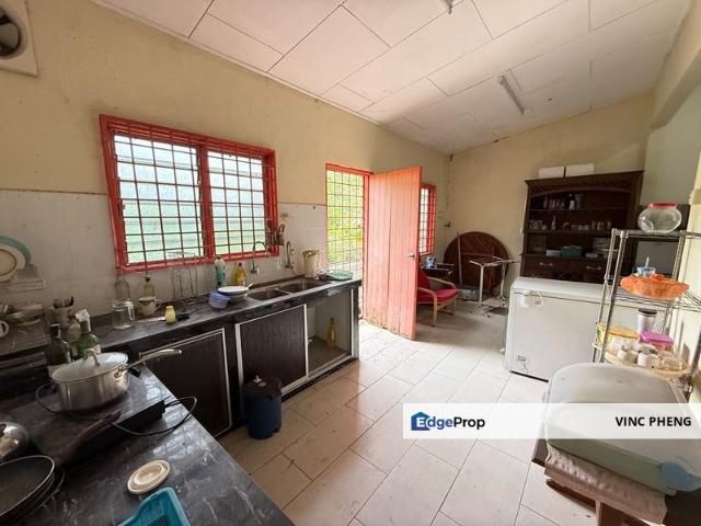 House for sale in Malaka