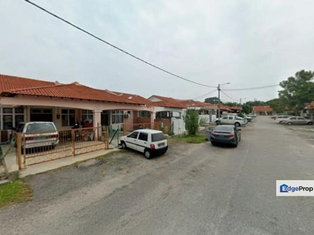 House for sale in Malaka
