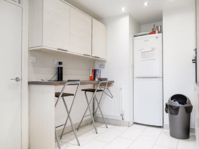 Room for rent in London Borough of Tower Hamlets, Greater London