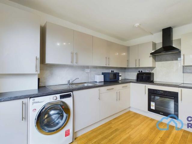 Room for rent in London Borough of Merton, Greater London