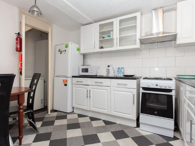 Room for rent in Old Ford, Greater London