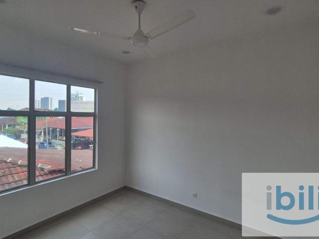 Room for rent in Seksyen U1, Shah Alam