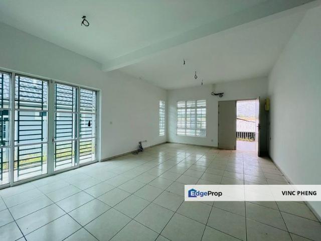 House for sale in Malaka