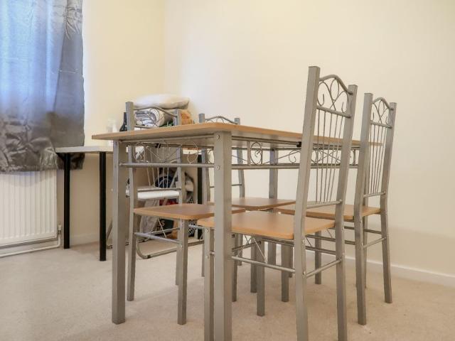 Room for rent in Ratcliffe, Greater London