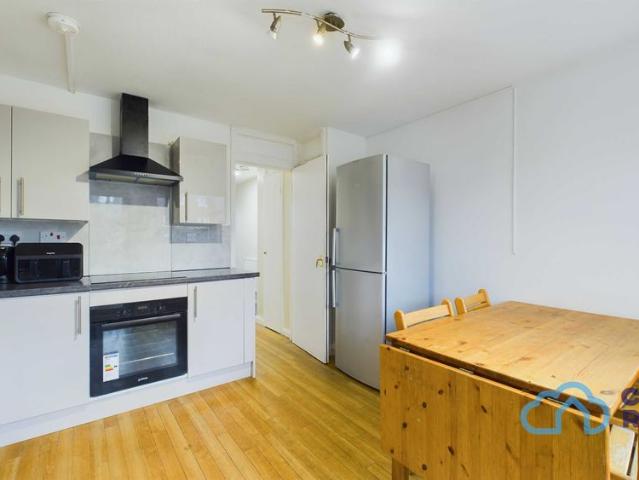 Room for rent in London Borough of Merton, Greater London