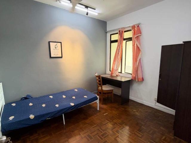 Room for rent in Taman Esplanad, Kuala Lumpur
