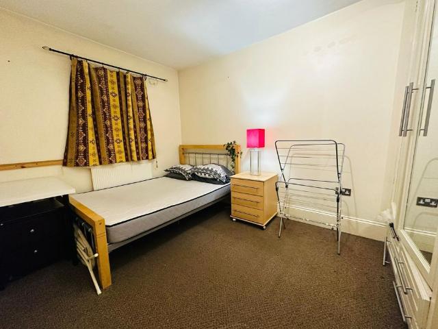 Room for rent in Isle Of Dogs, Greater London