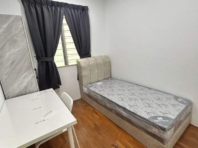 Room for rent in Petaling, Damansara Damai
