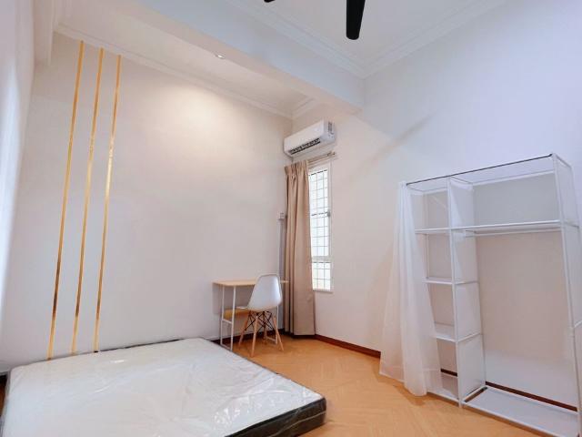 Room for rent in Taman Danau Desa, Kuala Lumpur