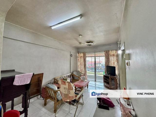 Condominium for sale in Malaka